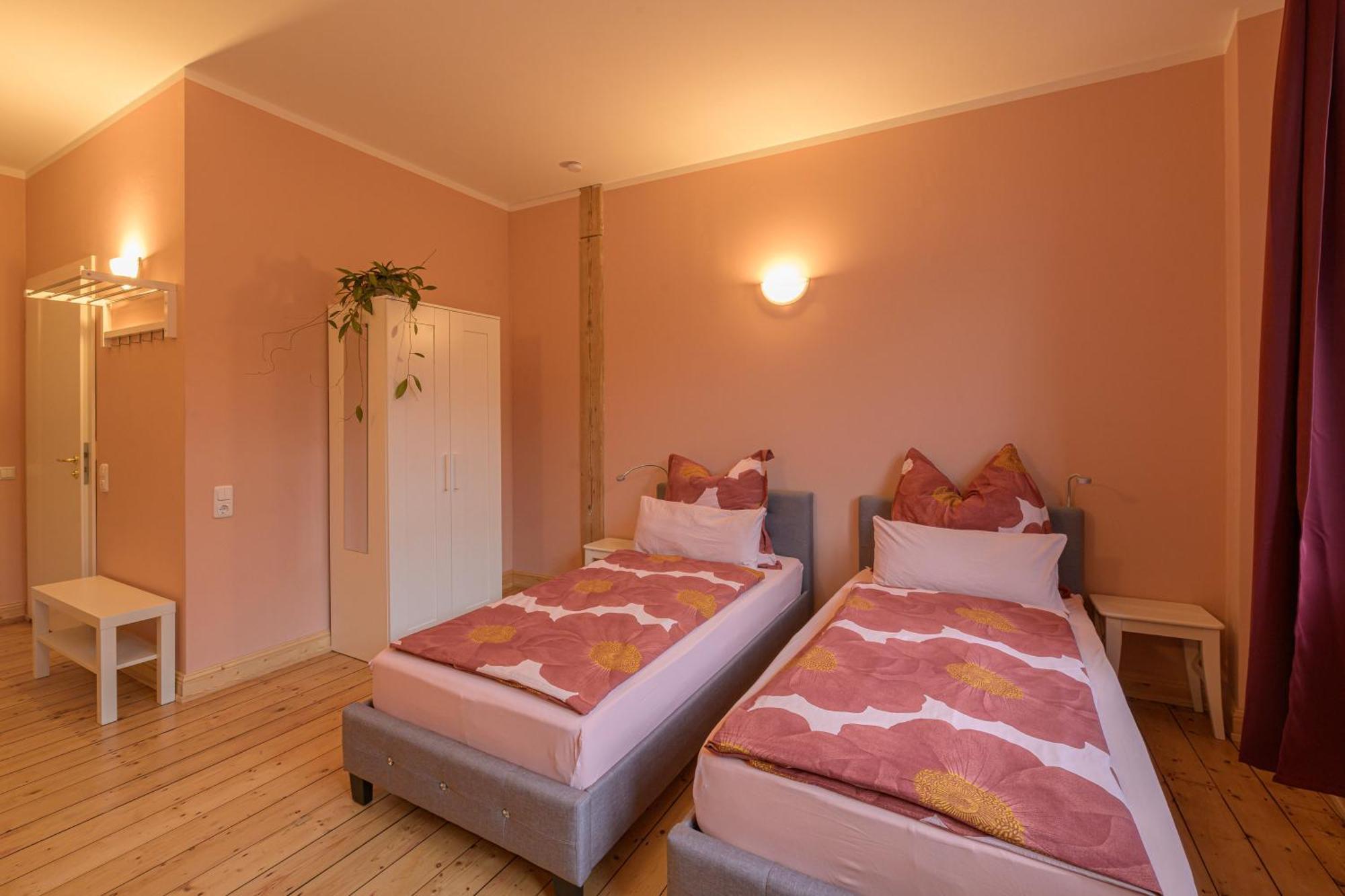 Gaestehaus Villa Fliedner - Das Kutscherhaus Monsheim  Exteriör bild